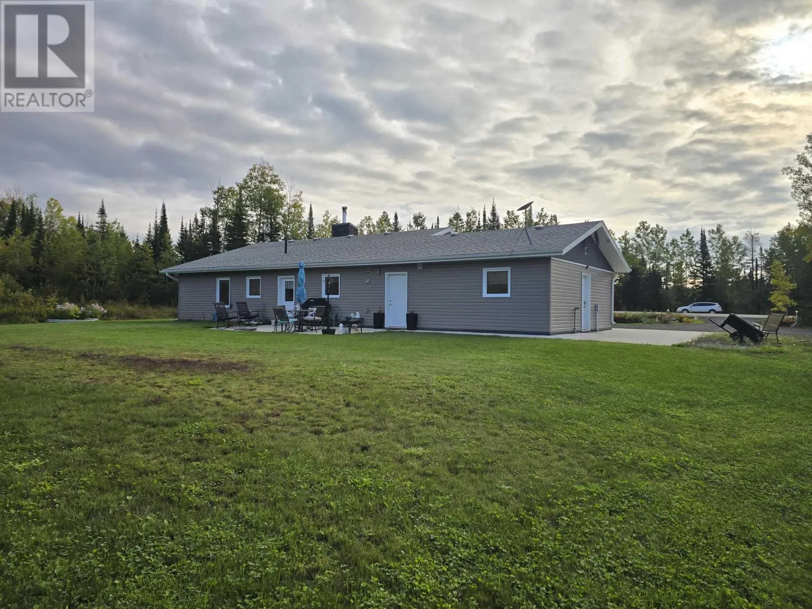 5663 Highway 61 HWY