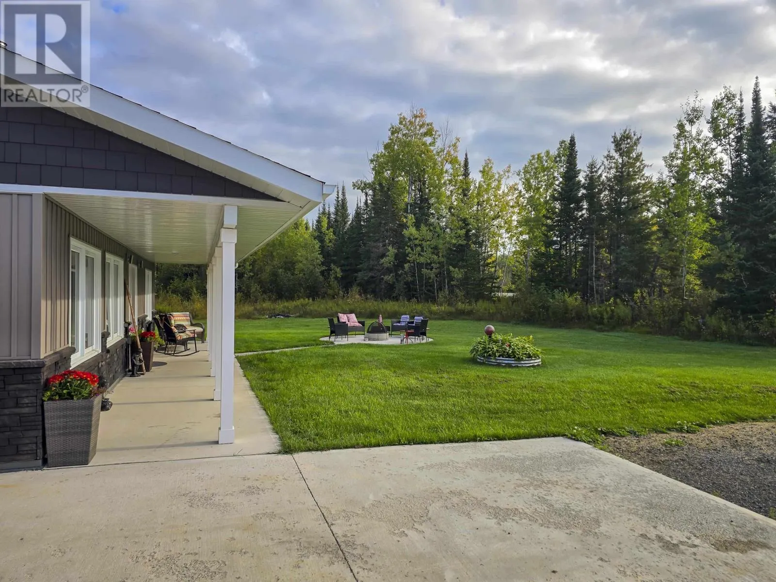 5663 Highway 61 HWY