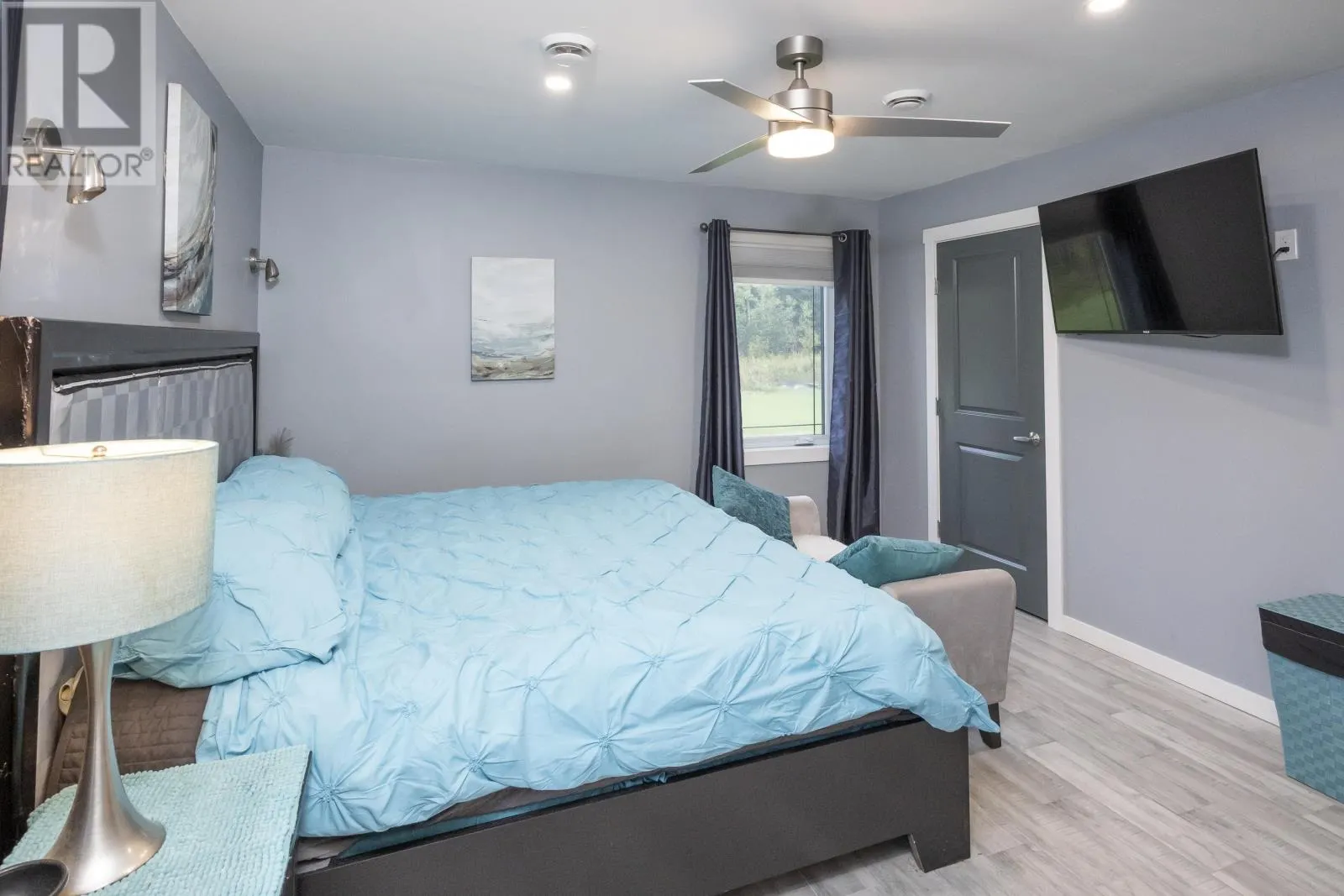 5663 Highway 61 HWY
