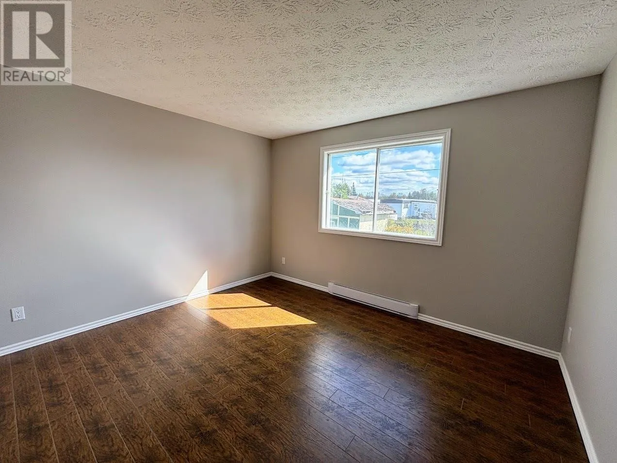 8 Otter AVE