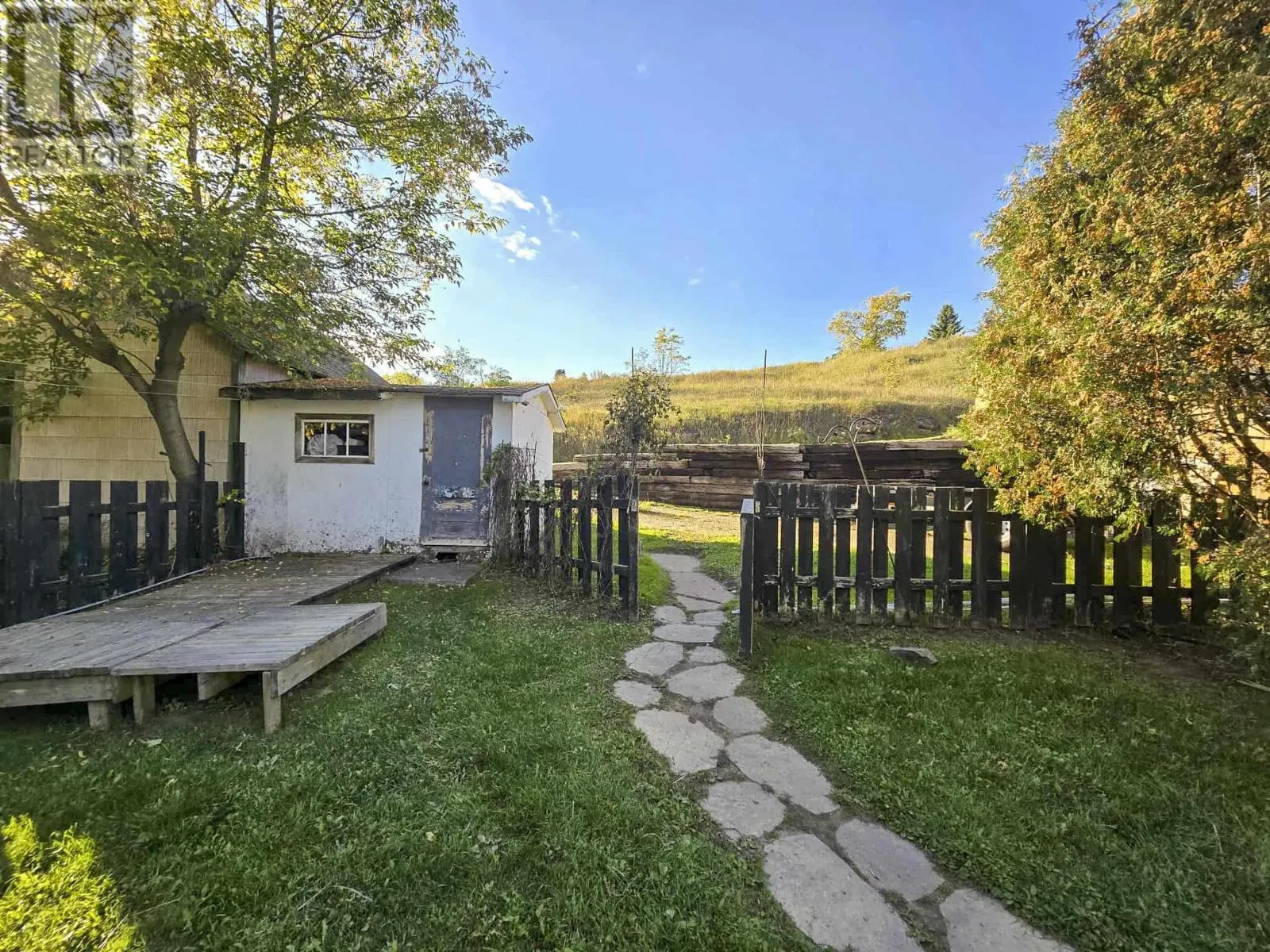 16 CROWN ST