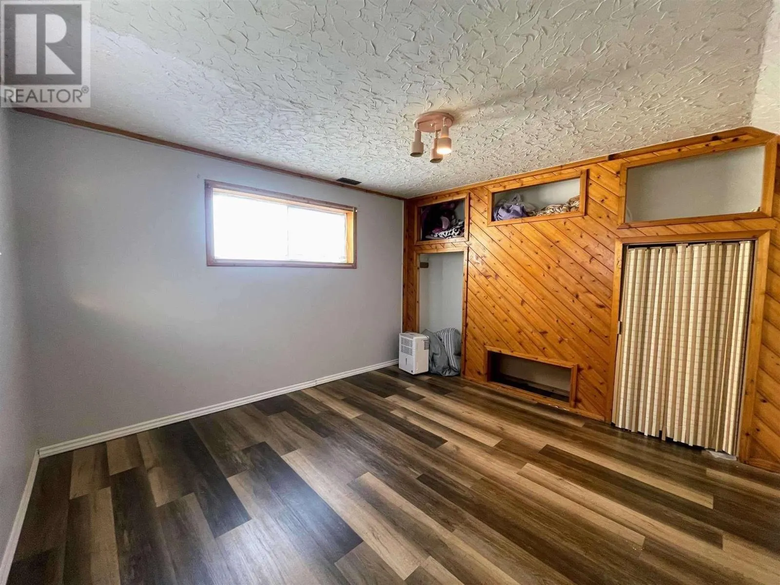 43 Stevens AVE