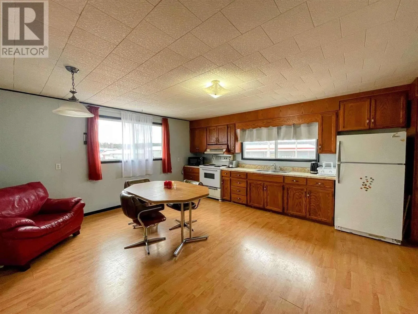 43 Stevens AVE