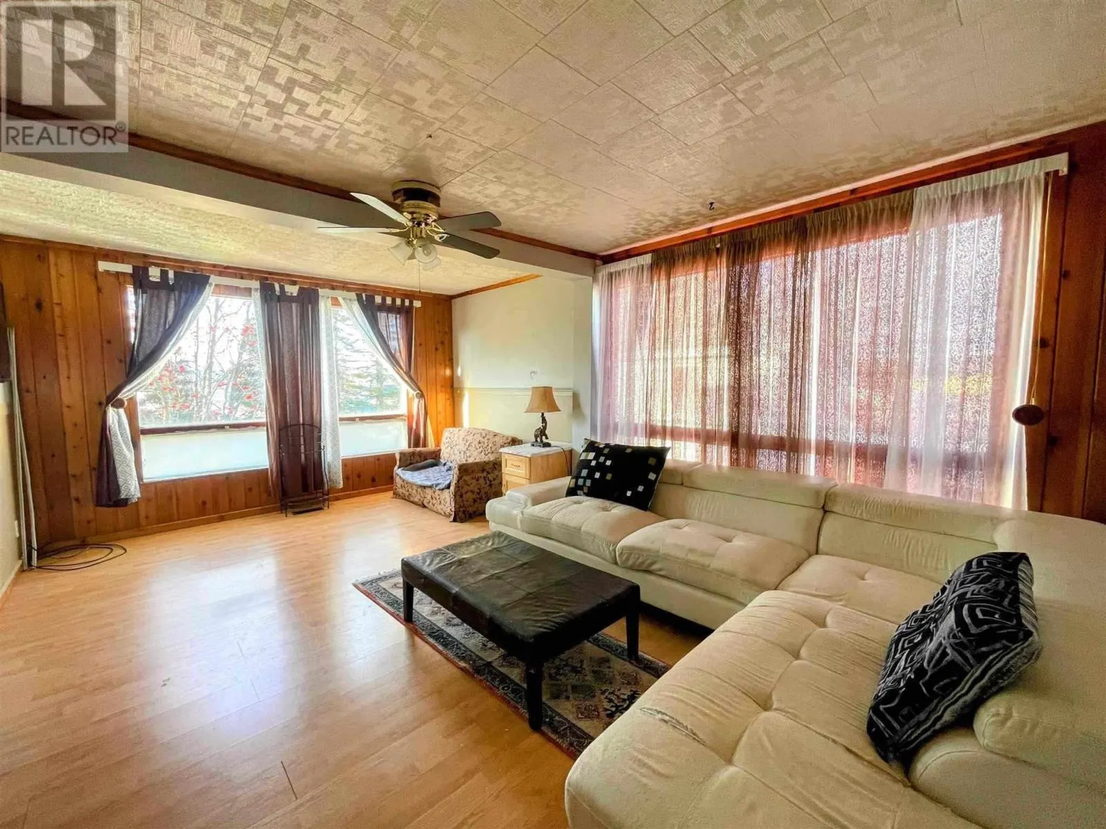 43 Stevens AVE