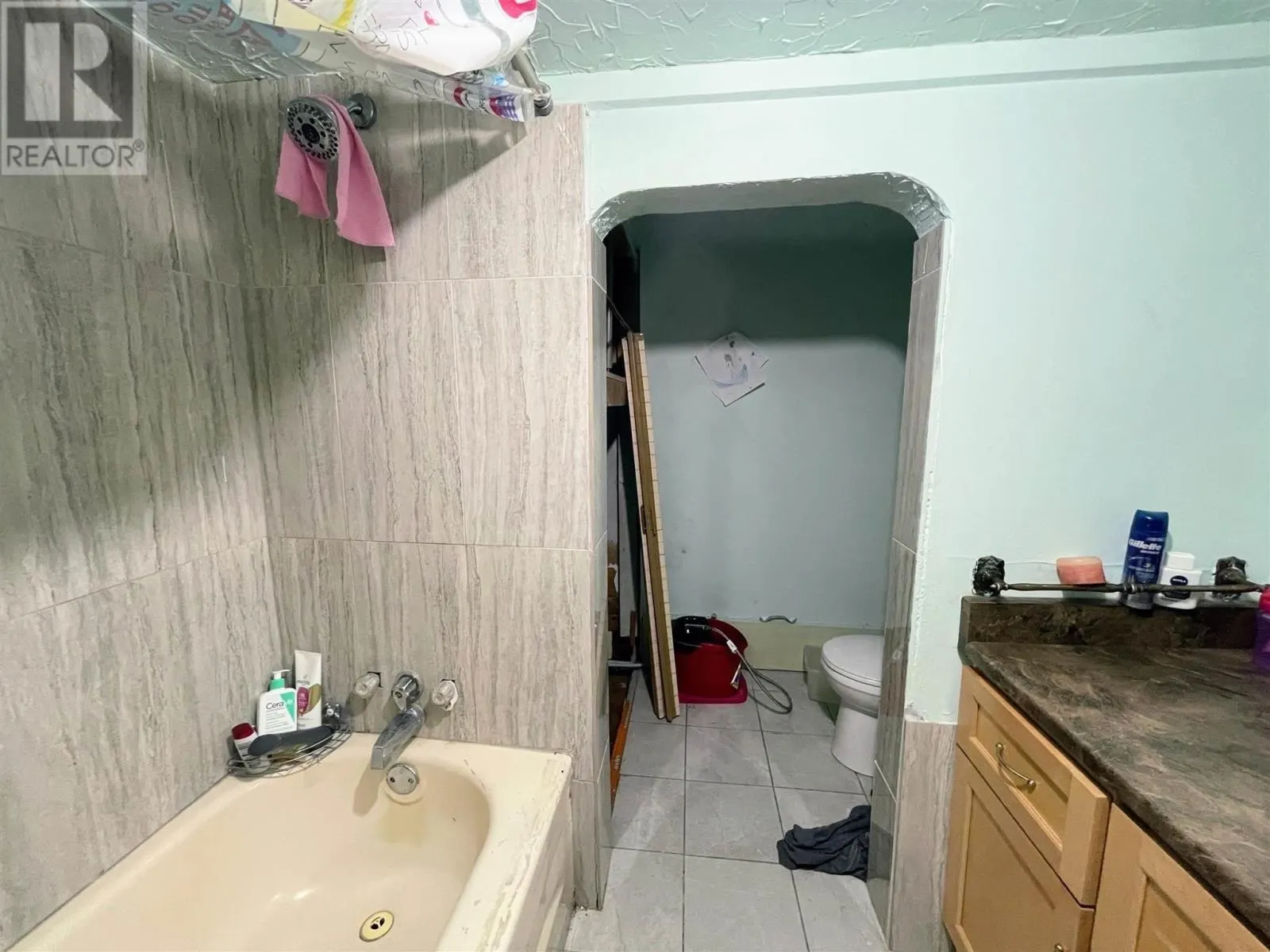 43 Stevens AVE