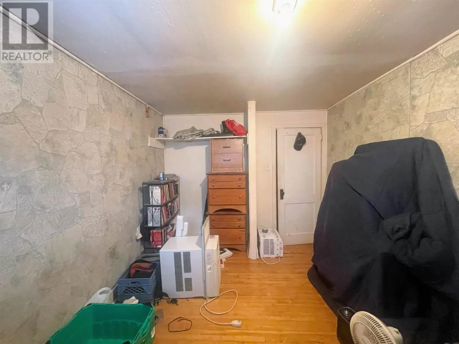 43 Stevens AVE