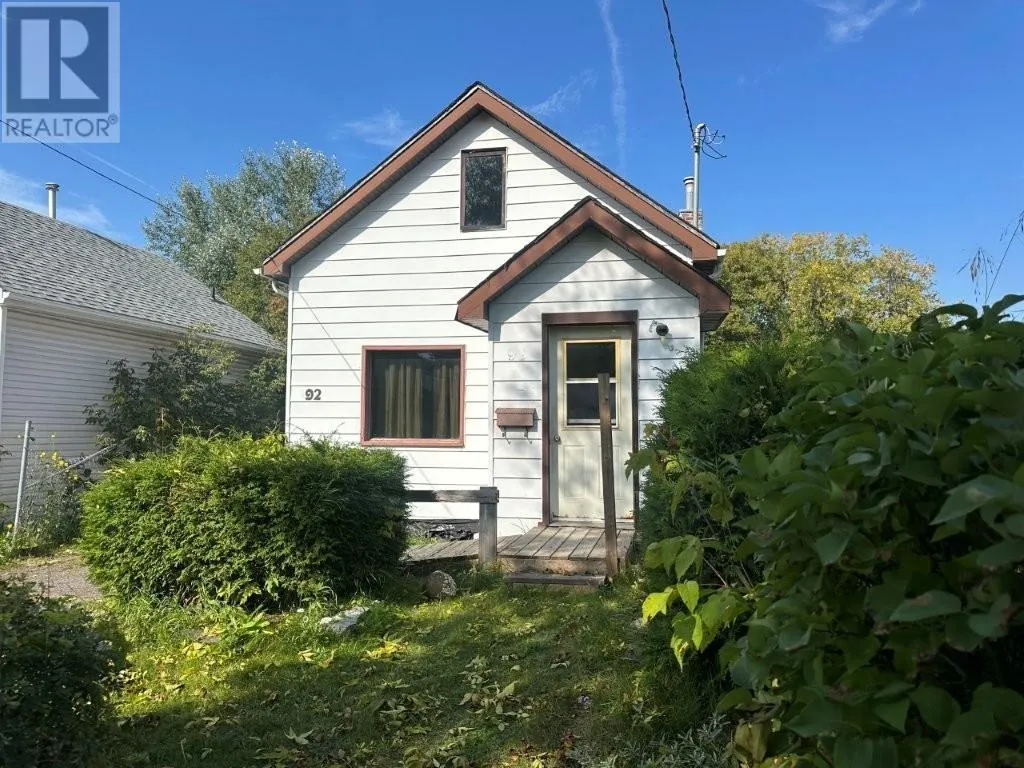 92 Windemere Ave S