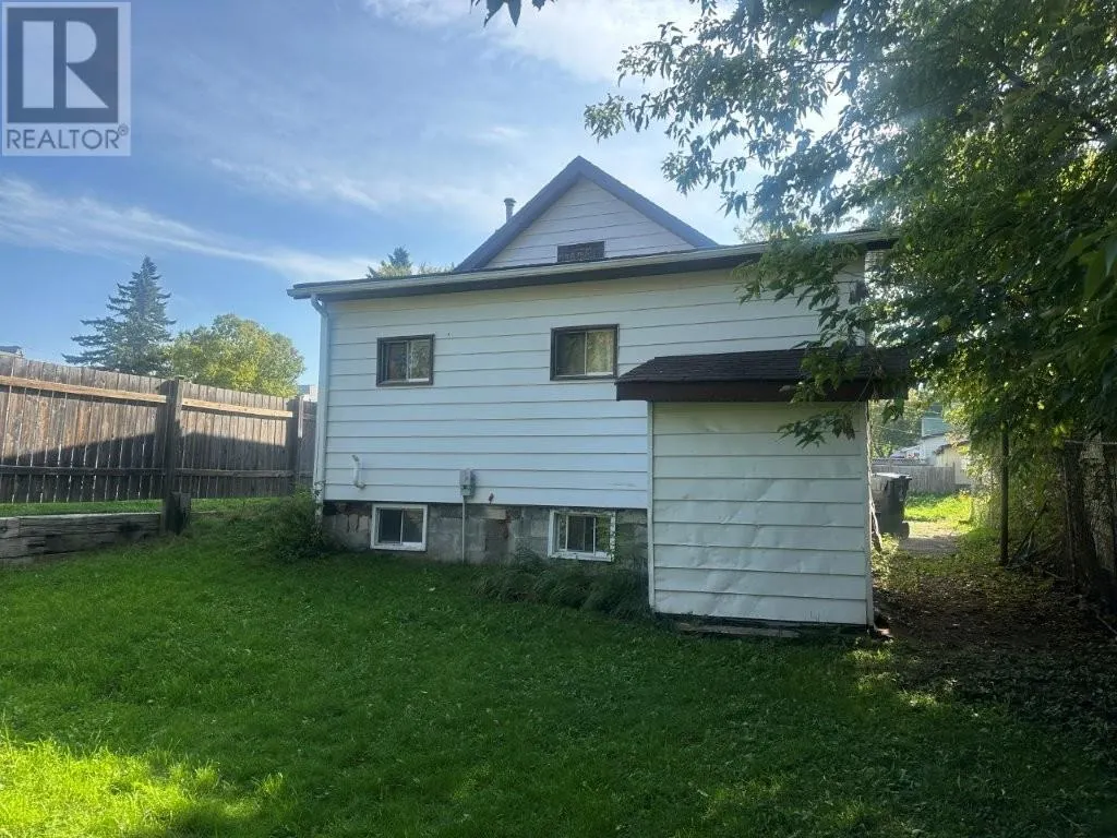92 Windemere Ave S