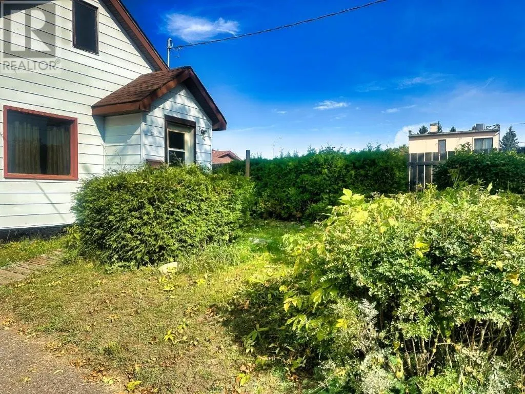 92 Windemere Ave S