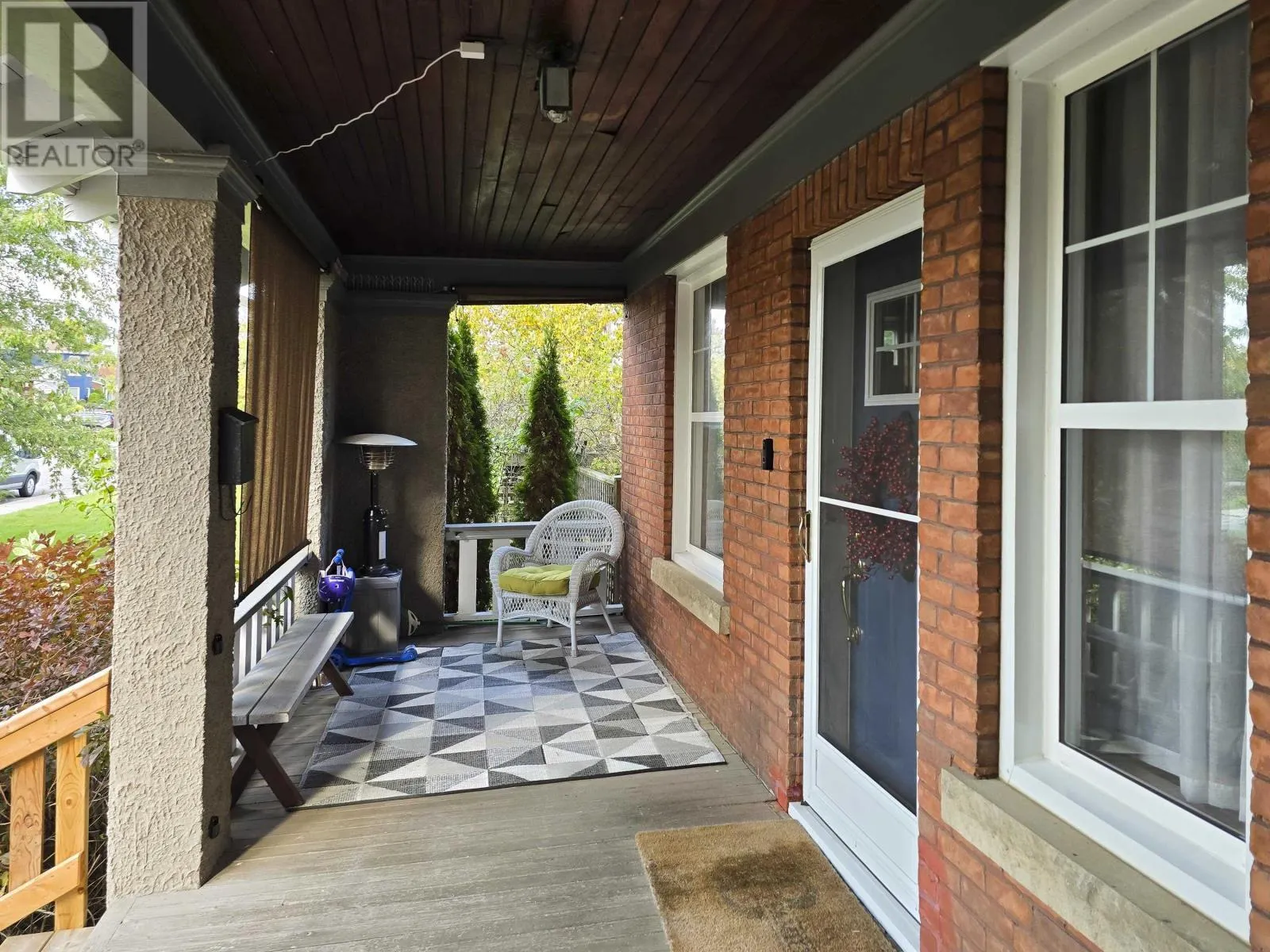141 Winnipeg AVE