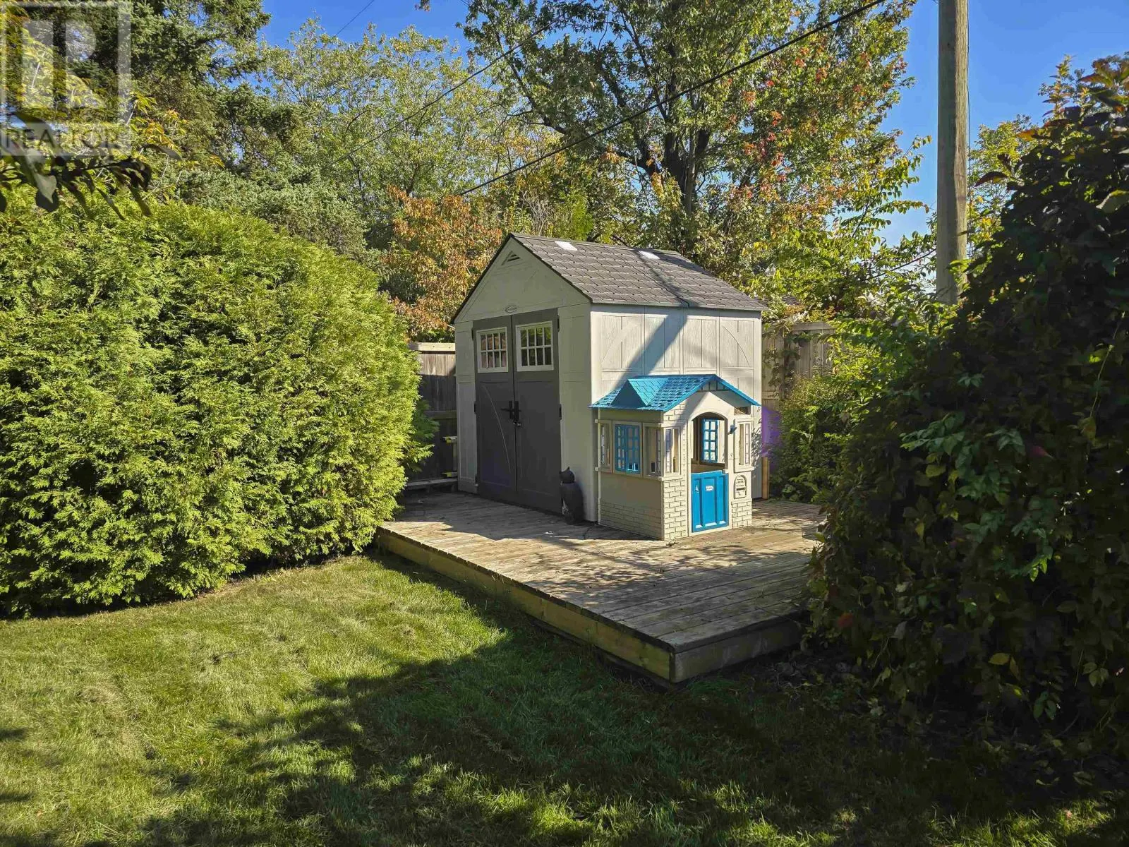141 Winnipeg AVE