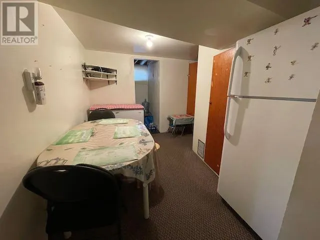 157 Pitt AVE
