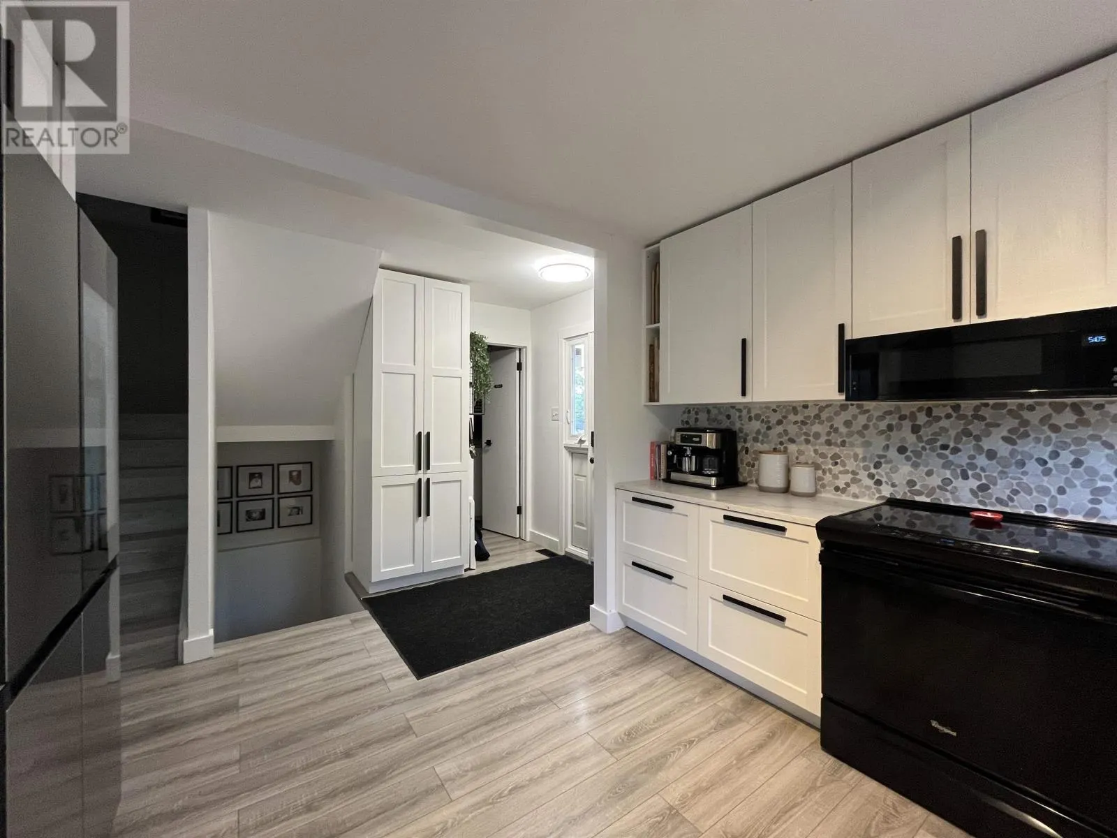 132 Minto Crescent