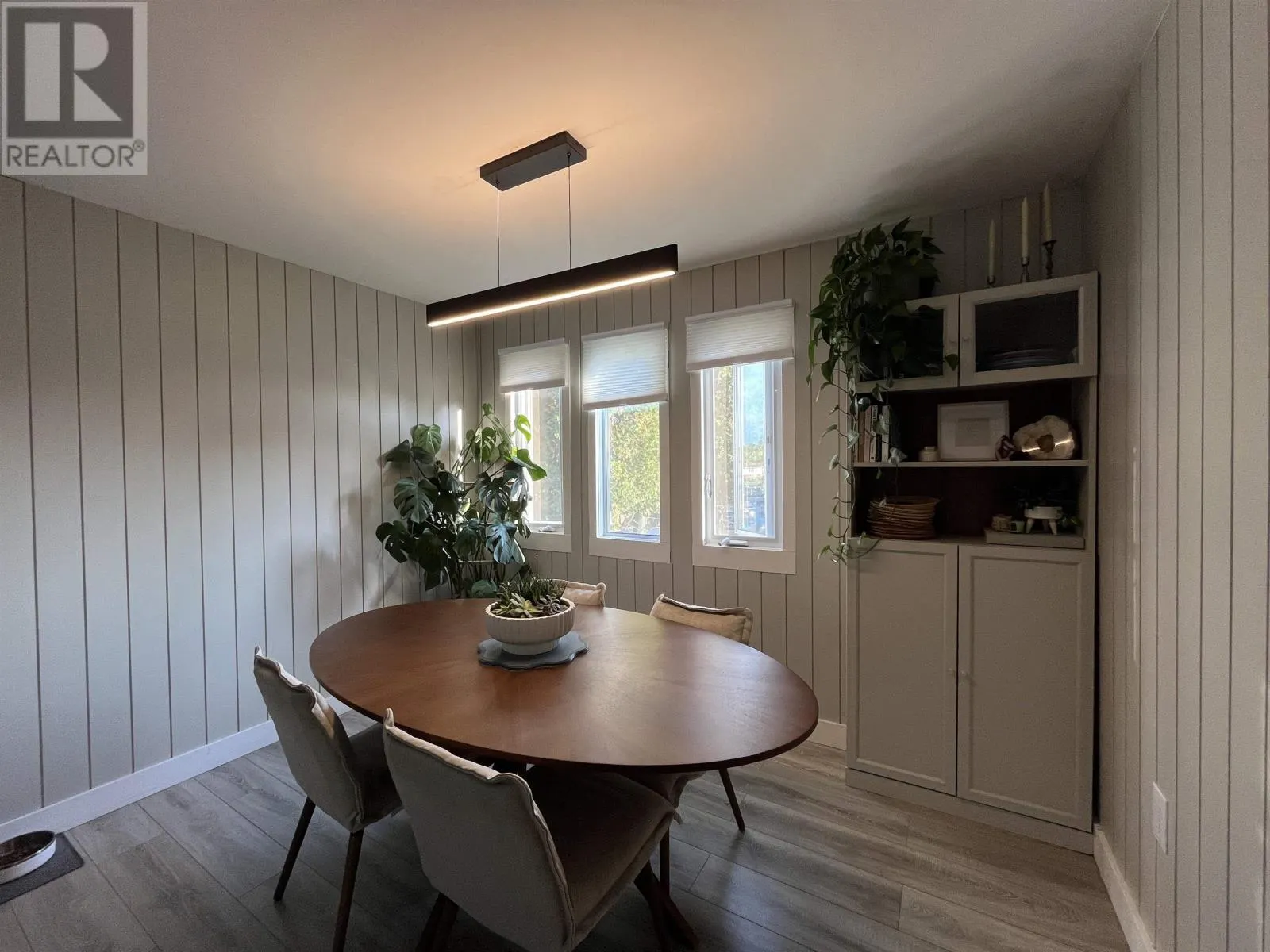 132 Minto Crescent