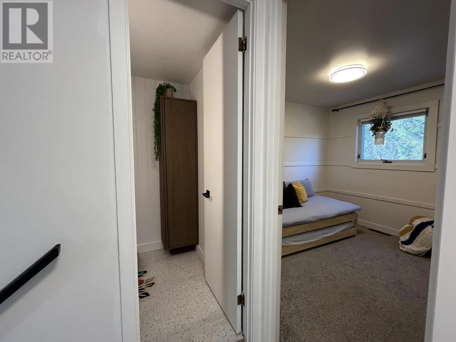 132 Minto Crescent