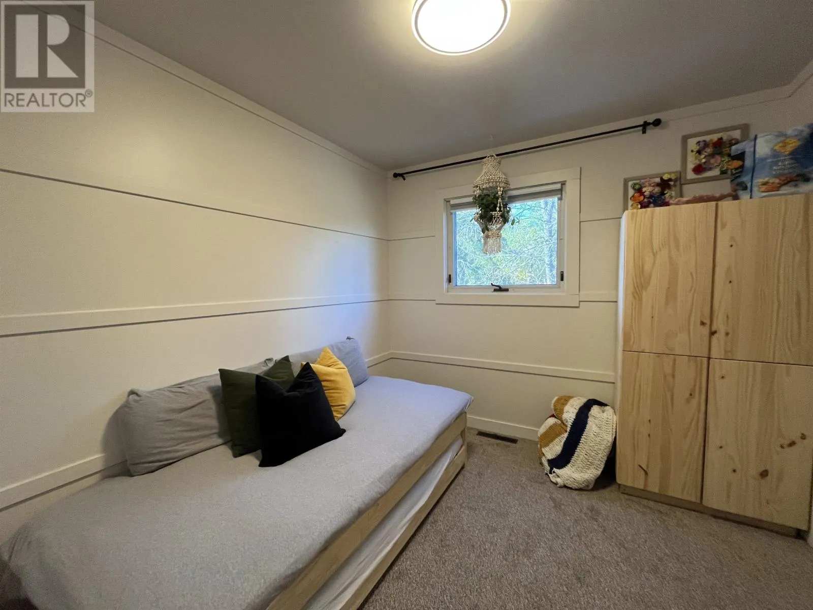 132 Minto Crescent