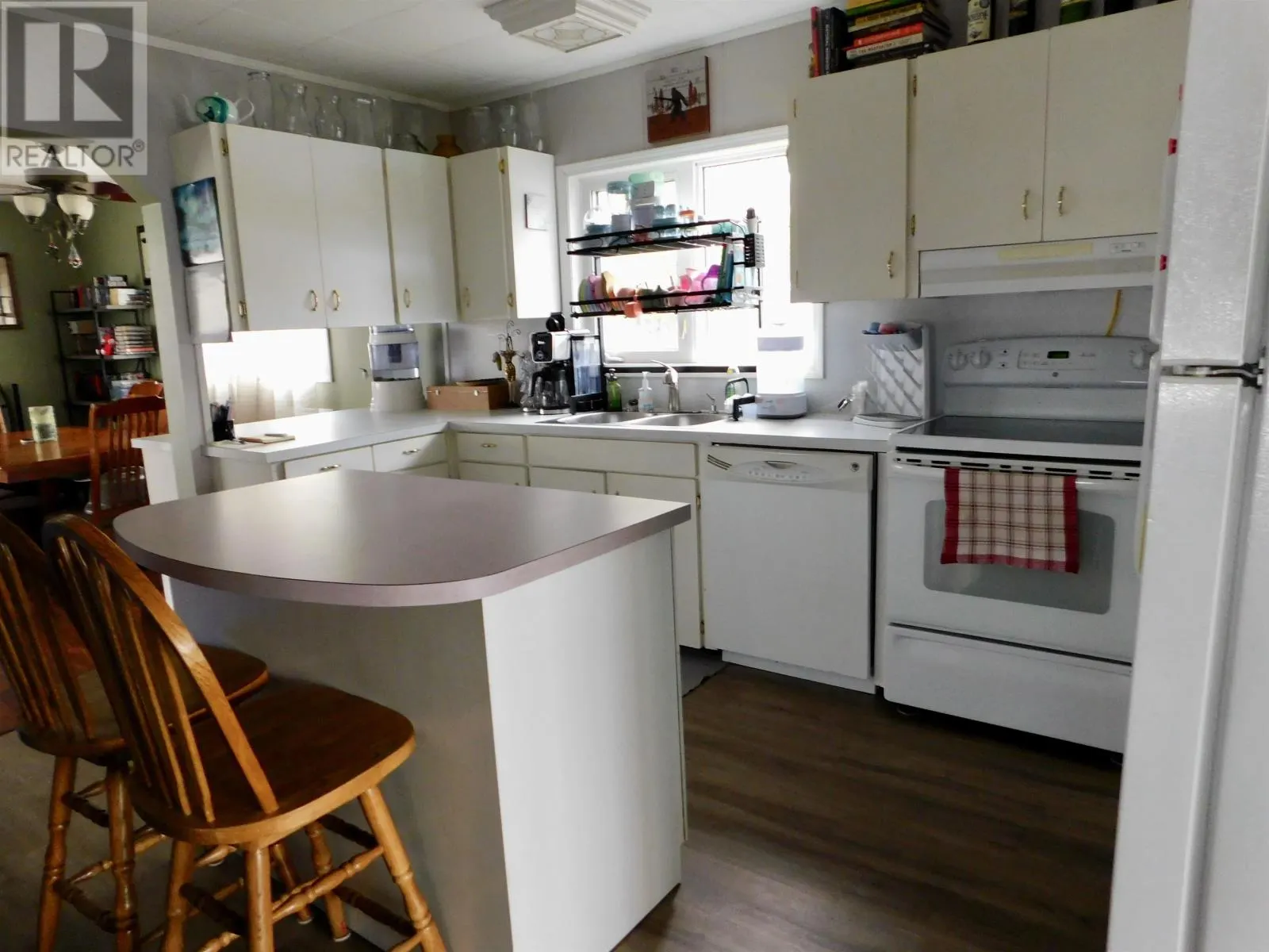 82 Aubrey RD