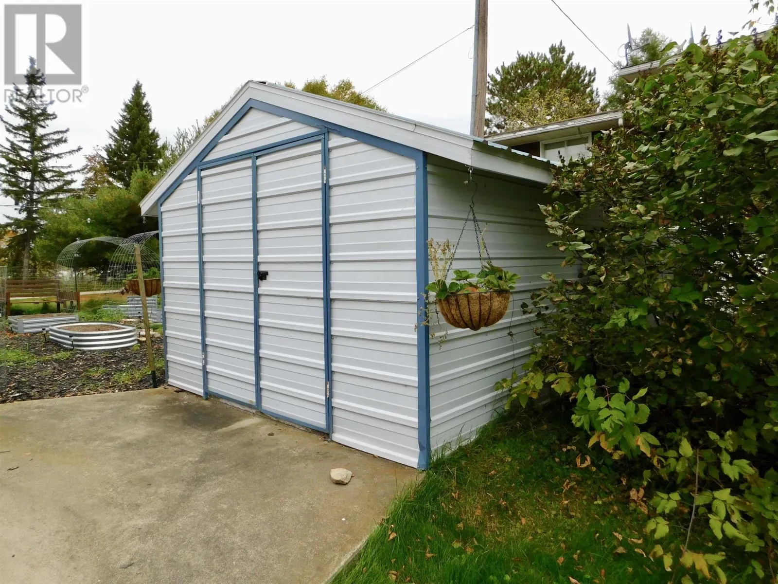 82 Aubrey RD