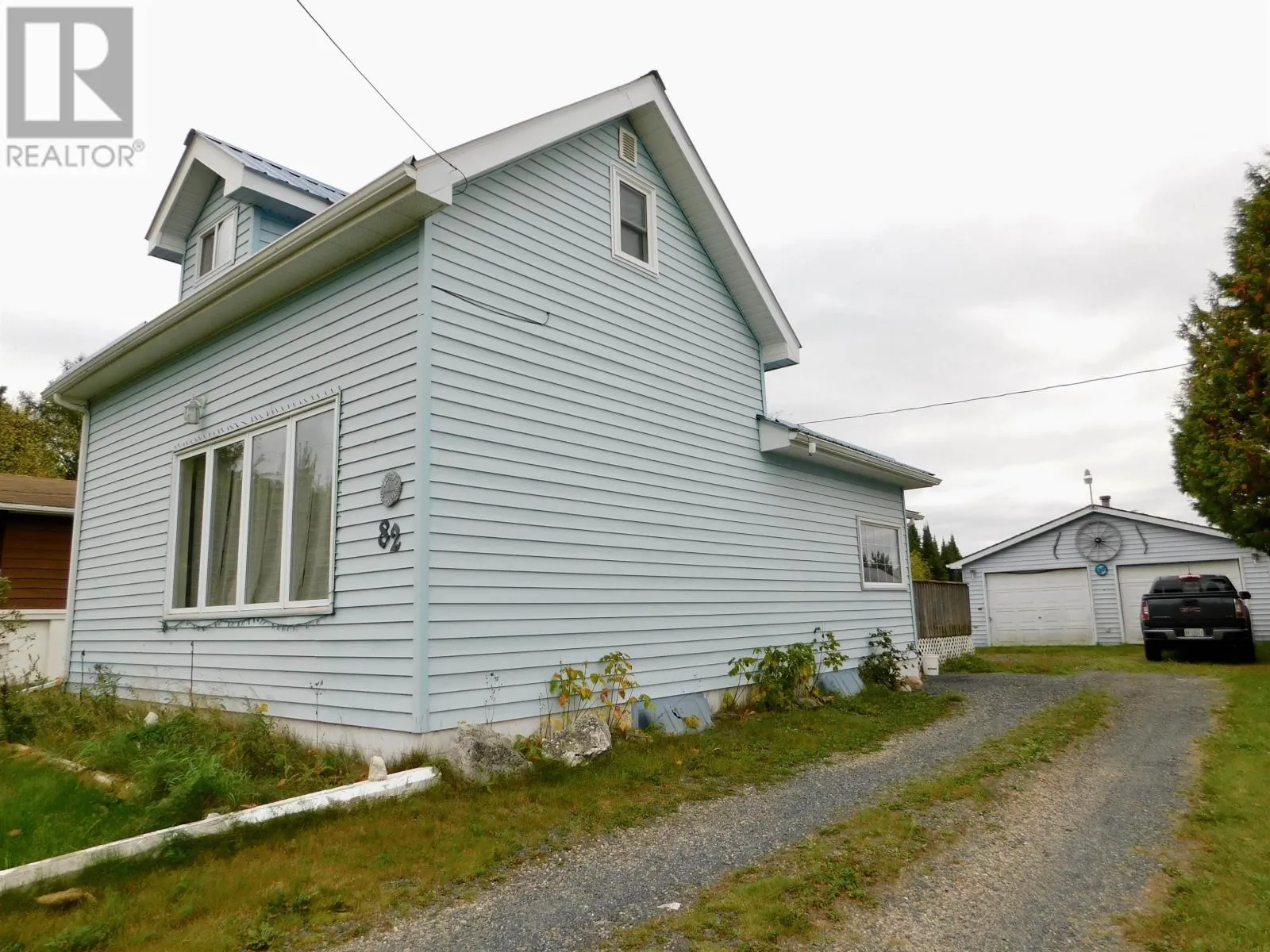 82 Aubrey RD