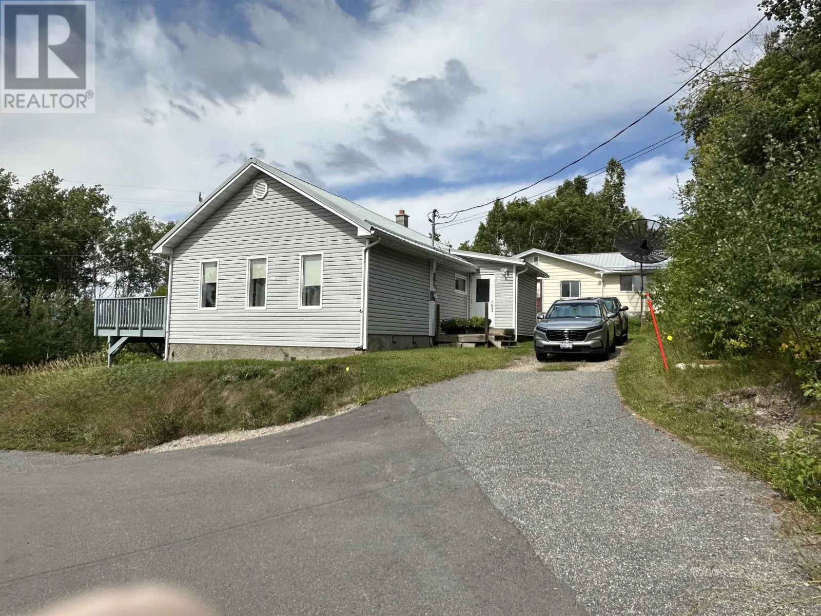 16 Lakeview Avenue
