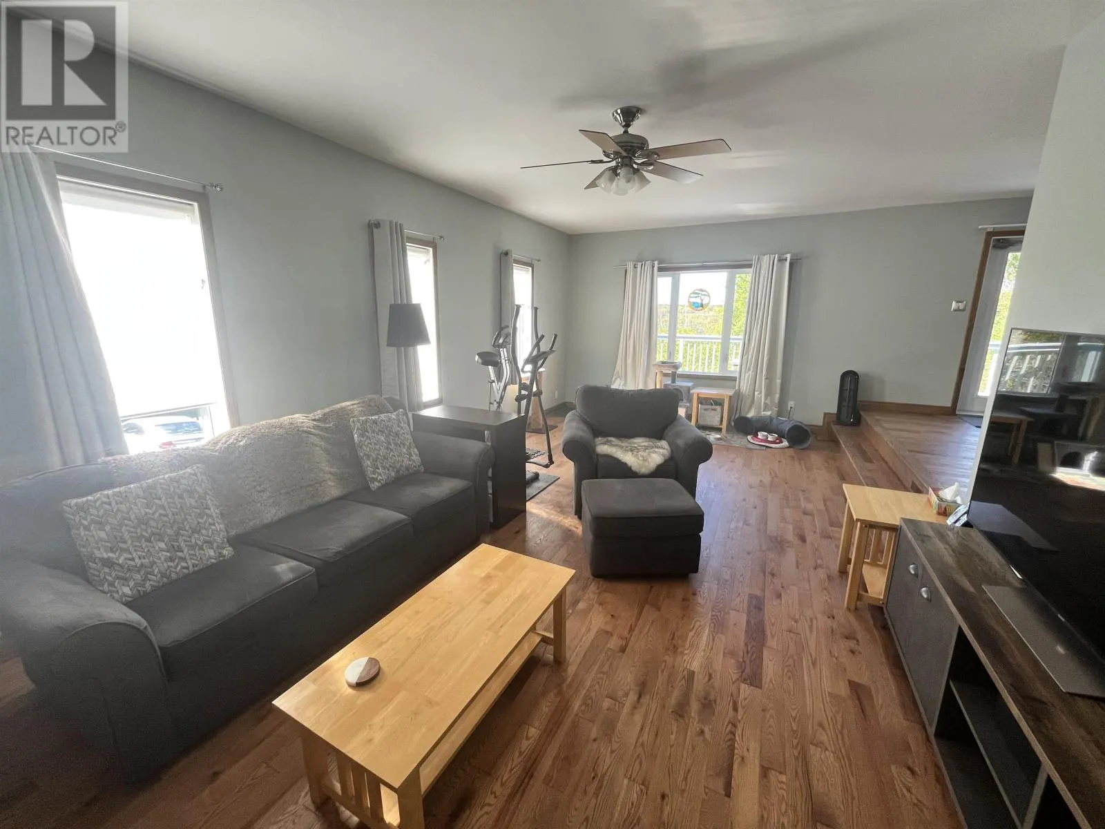 16 Lakeview Avenue
