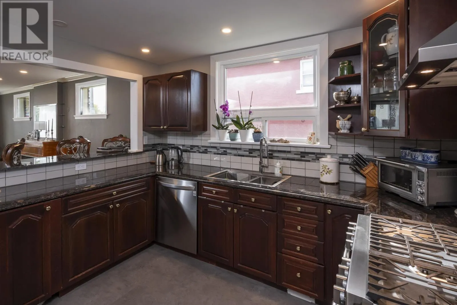 415 Prince Arthur Blvd.