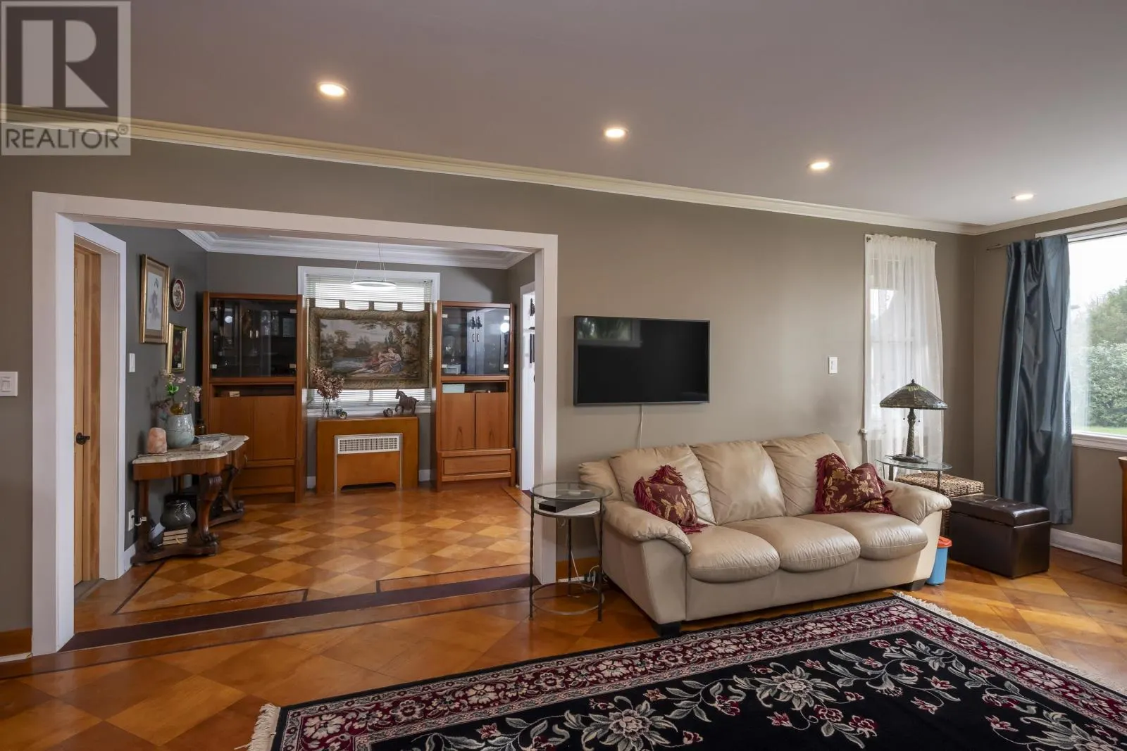 415 Prince Arthur Blvd.