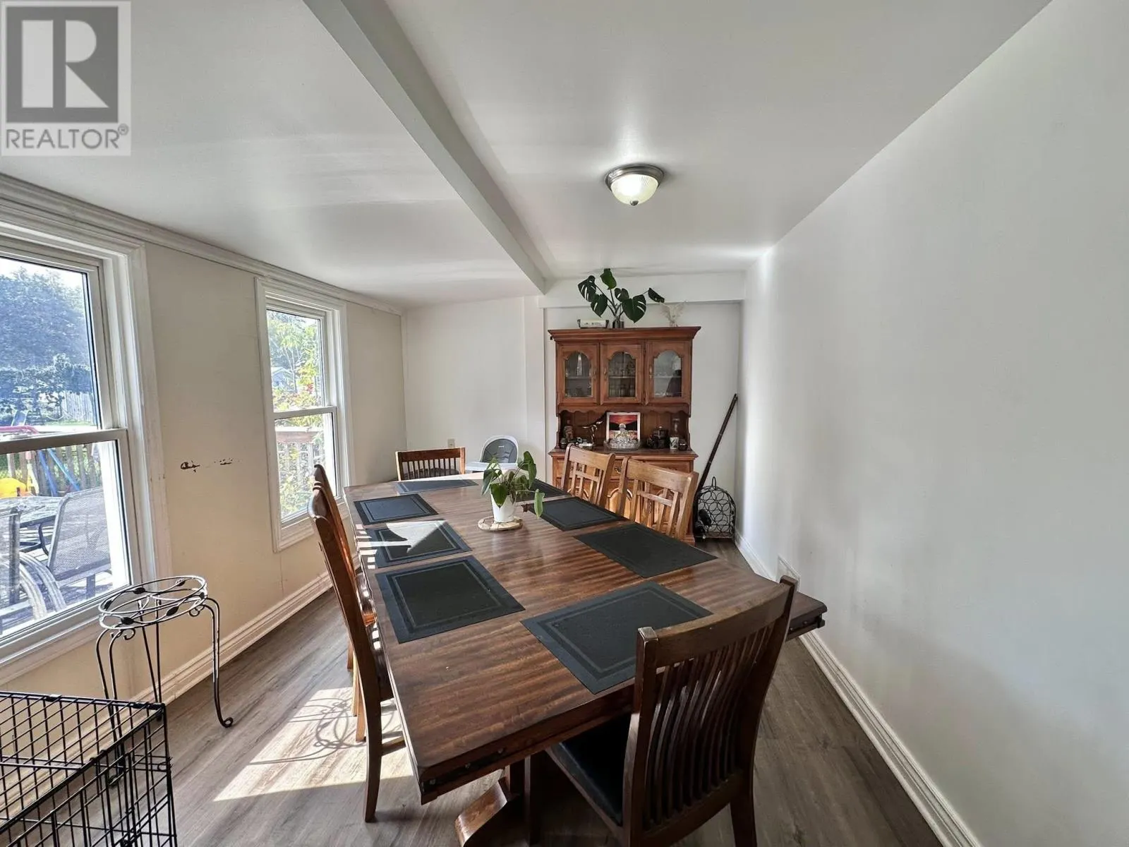 230 Amelia ST E