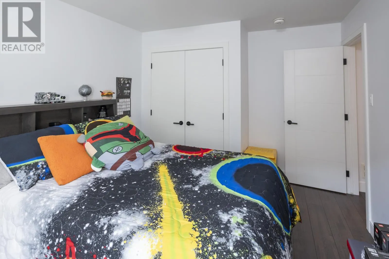 437 Aquamarine DR