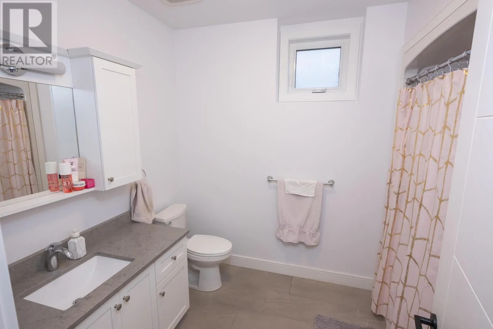 437 Aquamarine DR