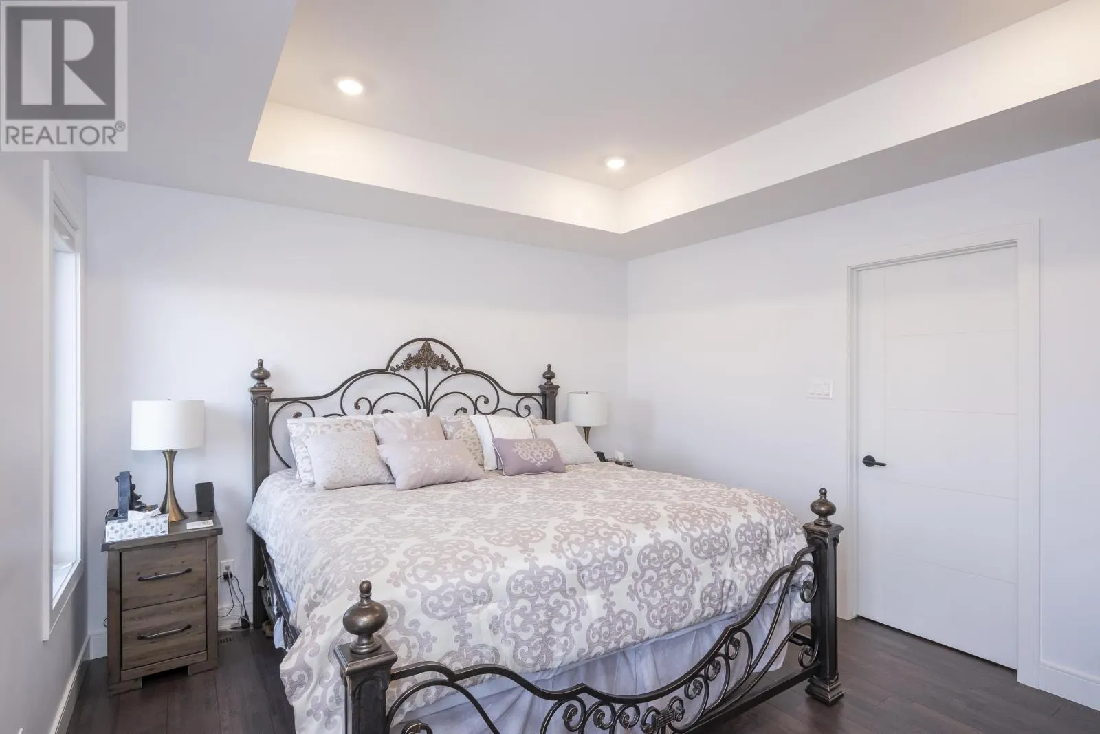 437 Aquamarine DR