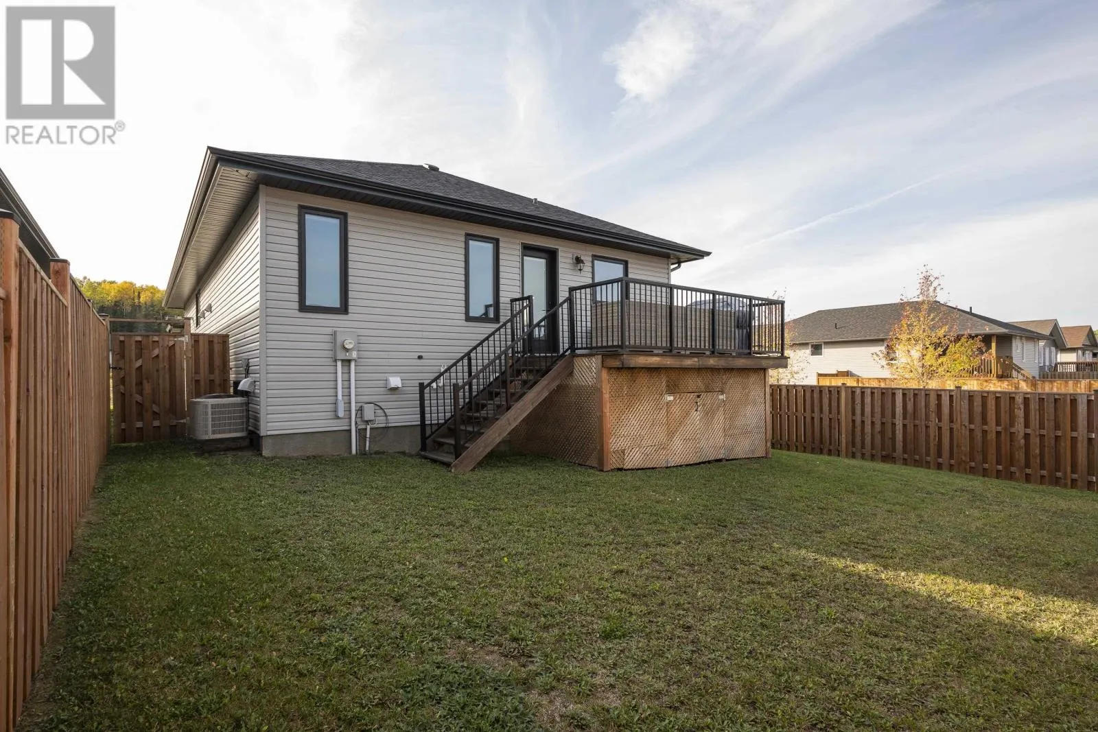 437 Aquamarine DR