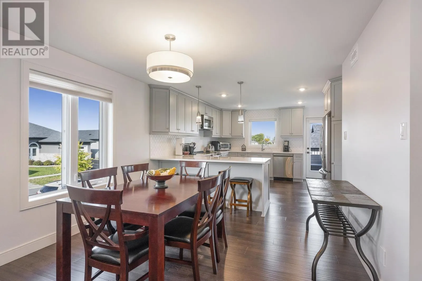 437 Aquamarine DR
