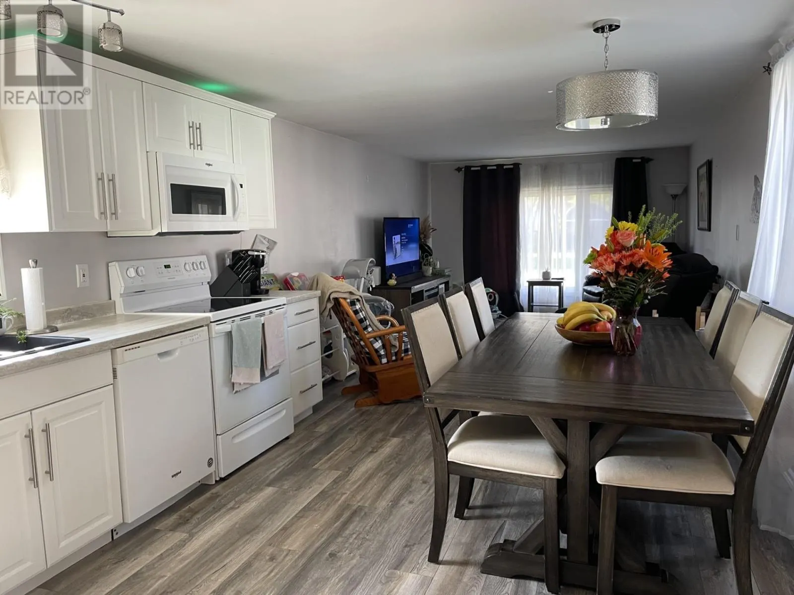 80 Taylor DR