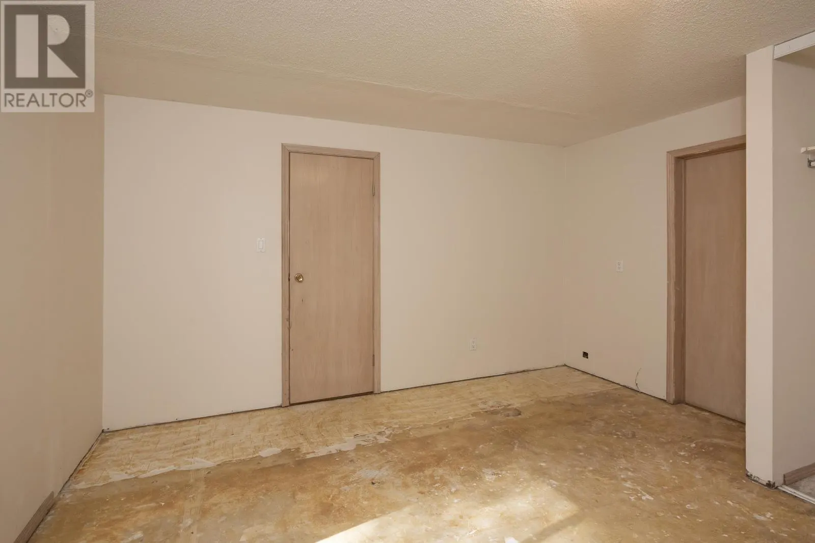 1030 Onion Lake RD