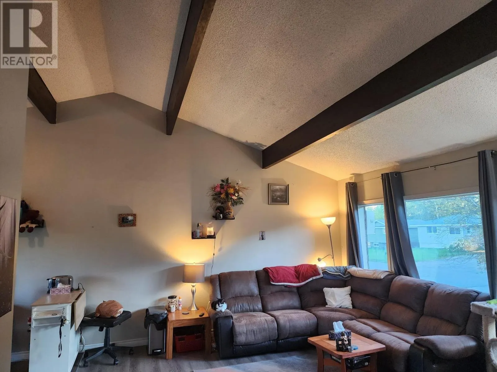 41 SOUTHRIDGE CRES