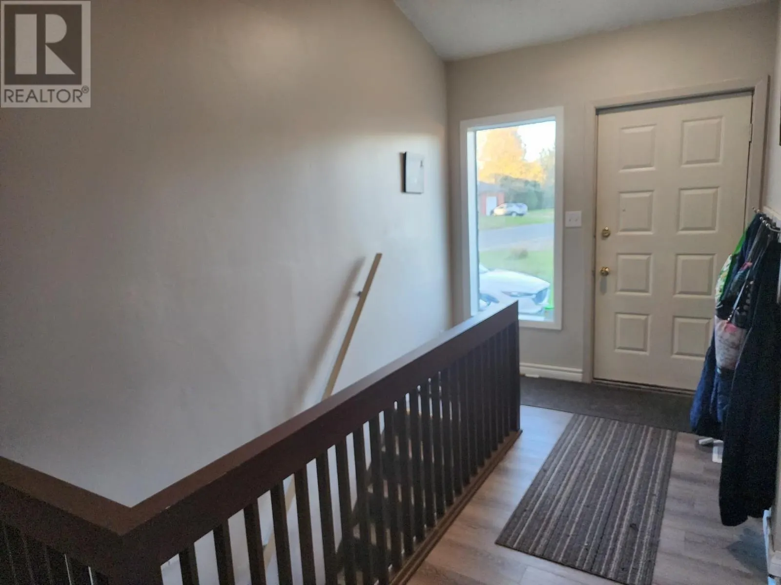 41 SOUTHRIDGE CRES