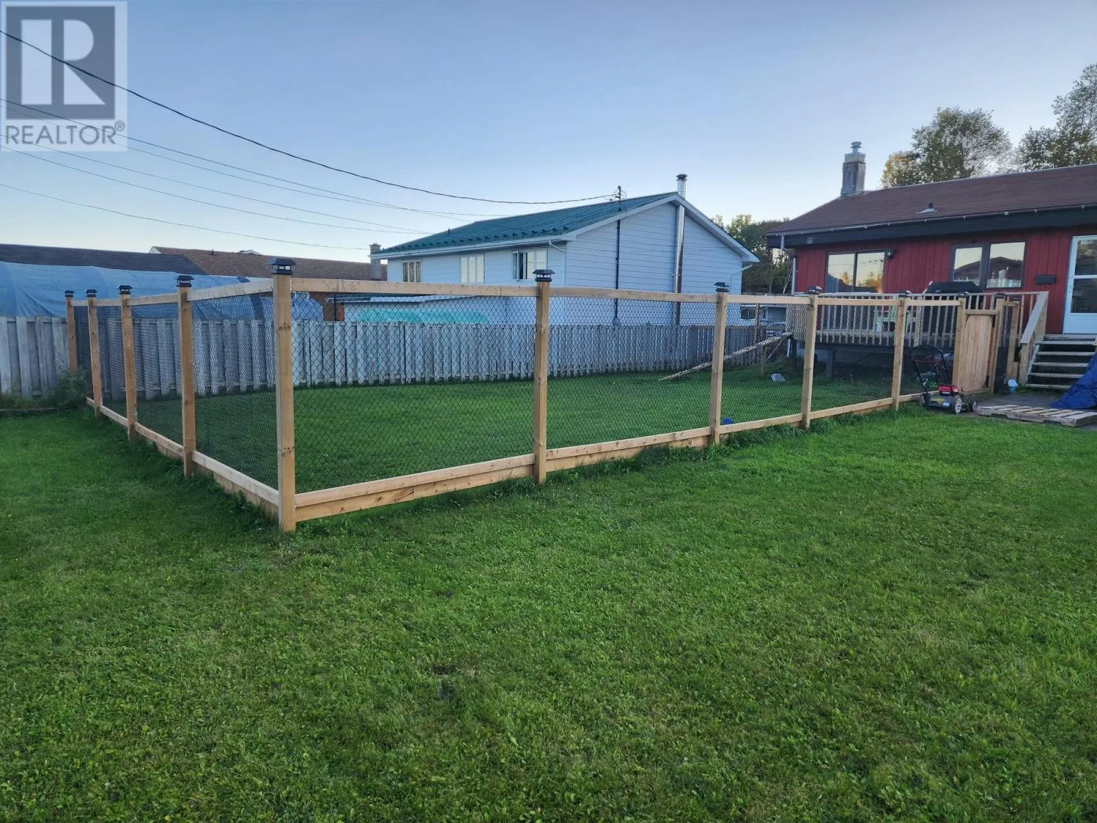 41 SOUTHRIDGE CRES