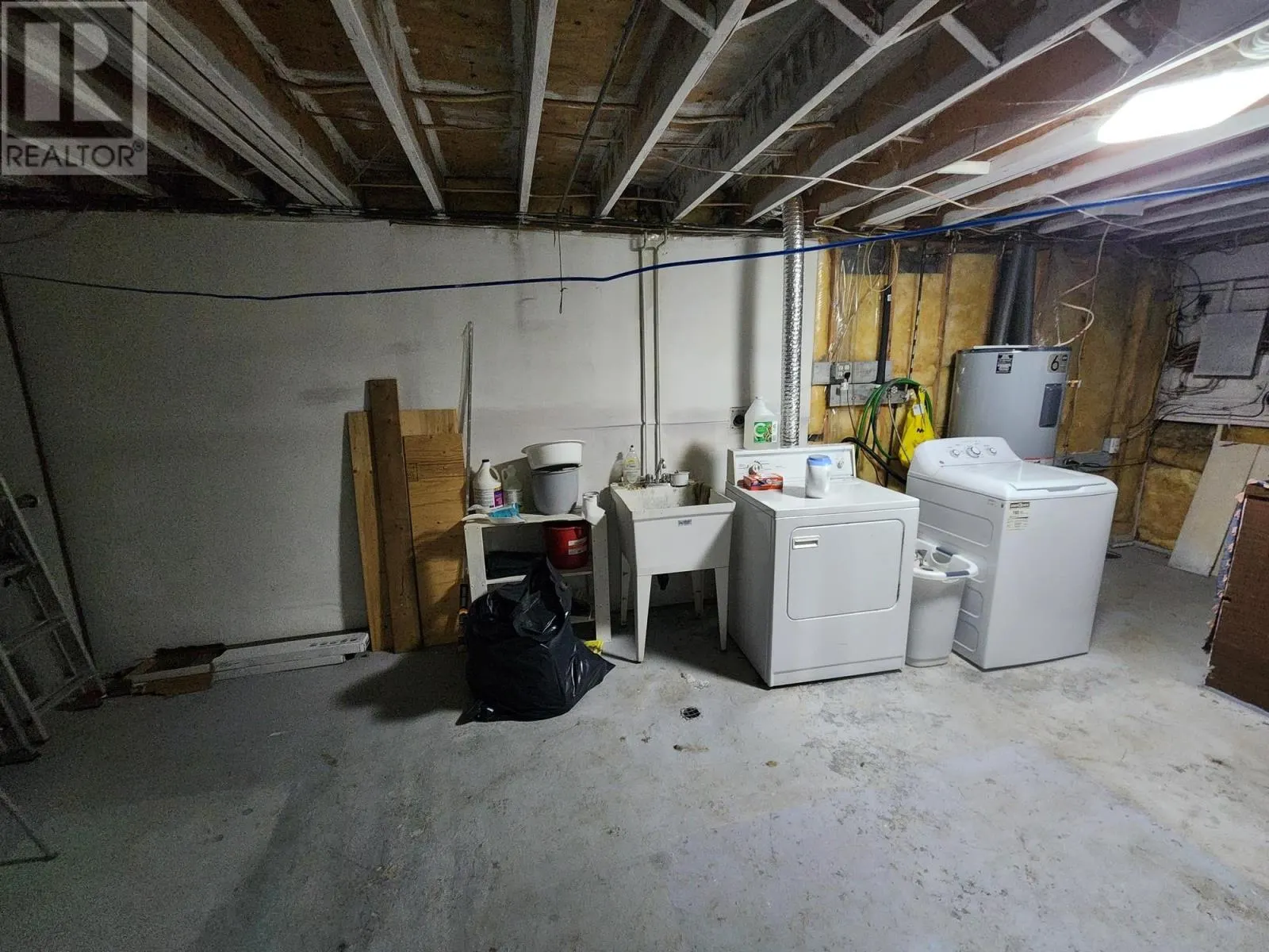 41 SOUTHRIDGE CRES