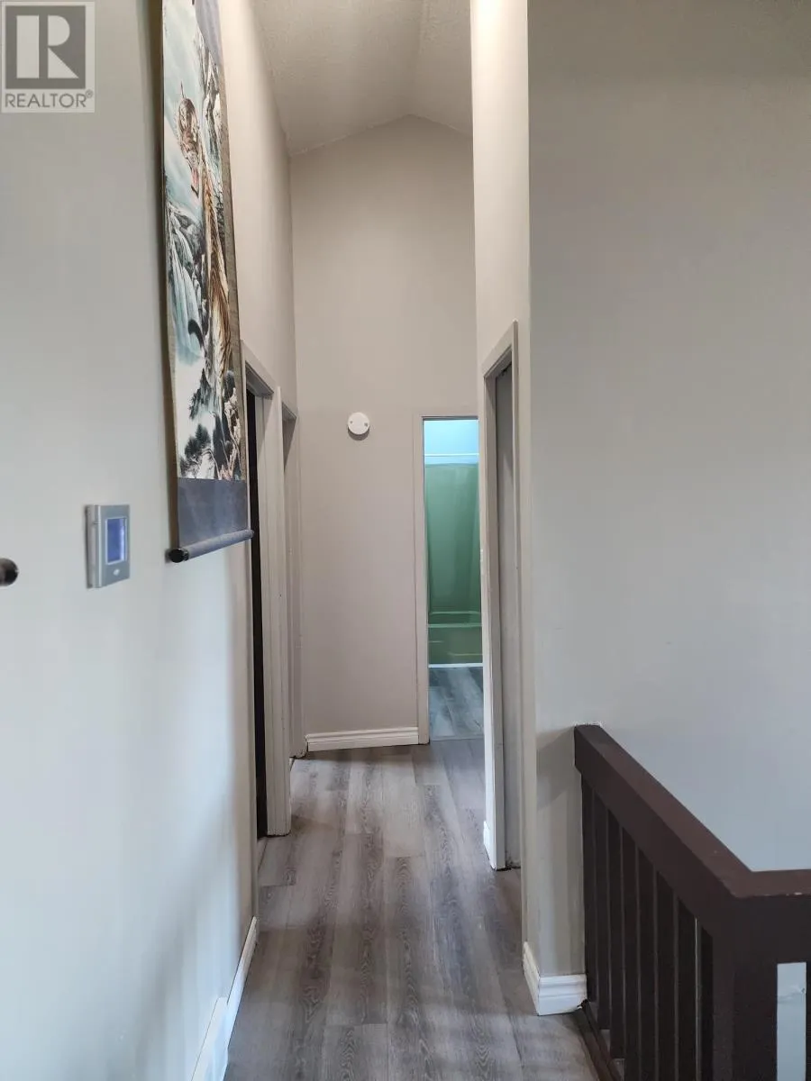 41 SOUTHRIDGE CRES