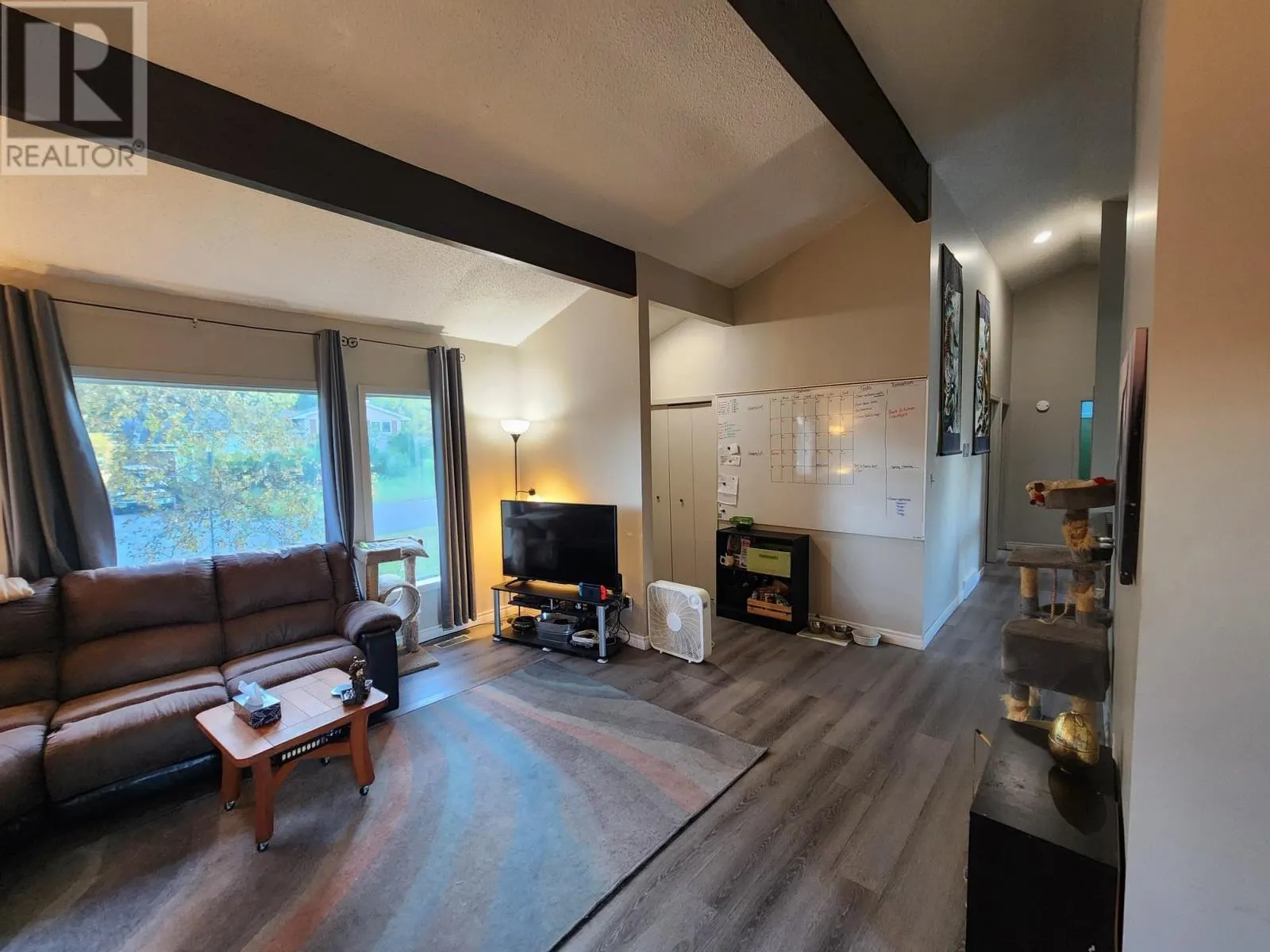 41 SOUTHRIDGE CRES
