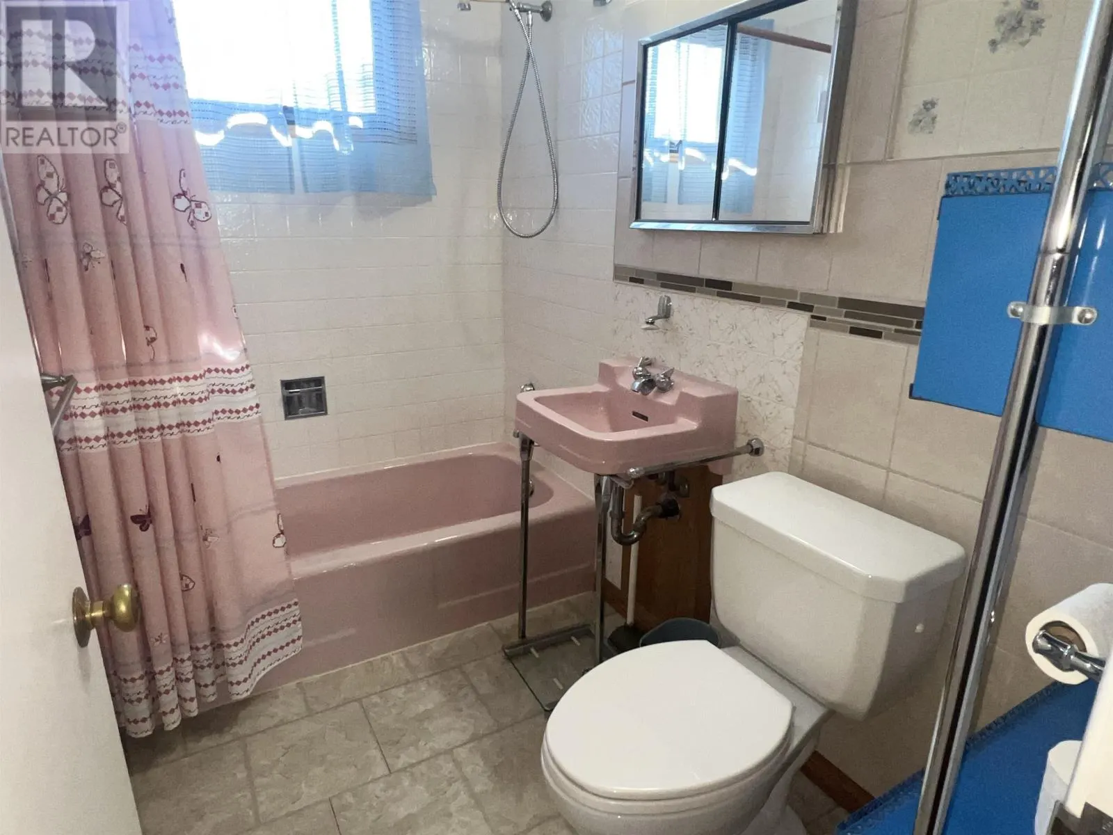 146 Pine CRES
