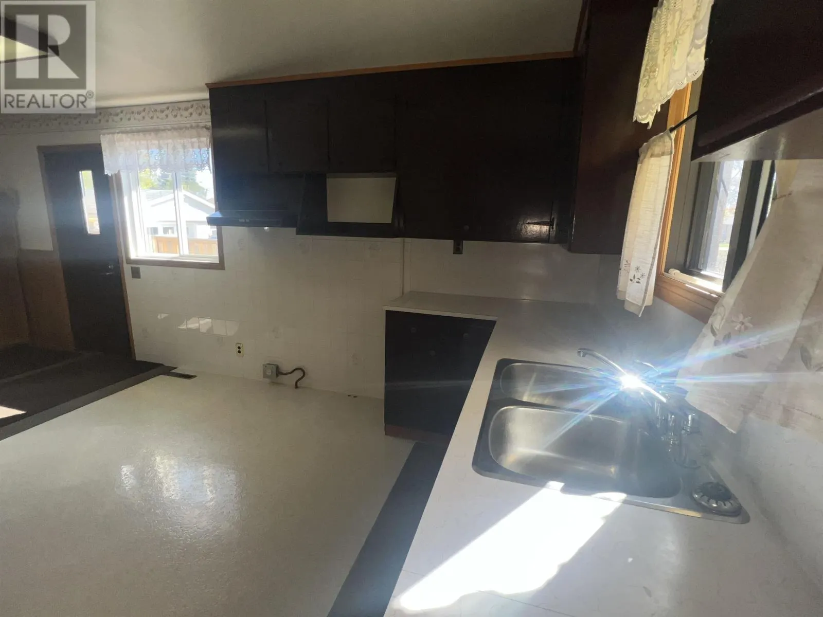 146 Pine CRES