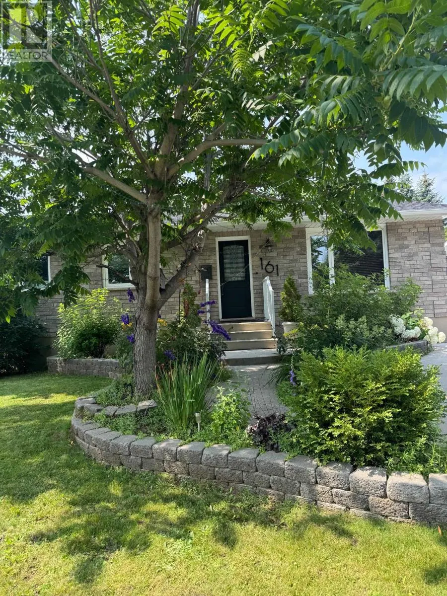 161 Fairbank CRES