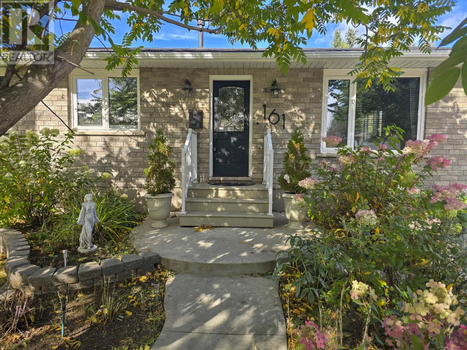 161 Fairbank CRES