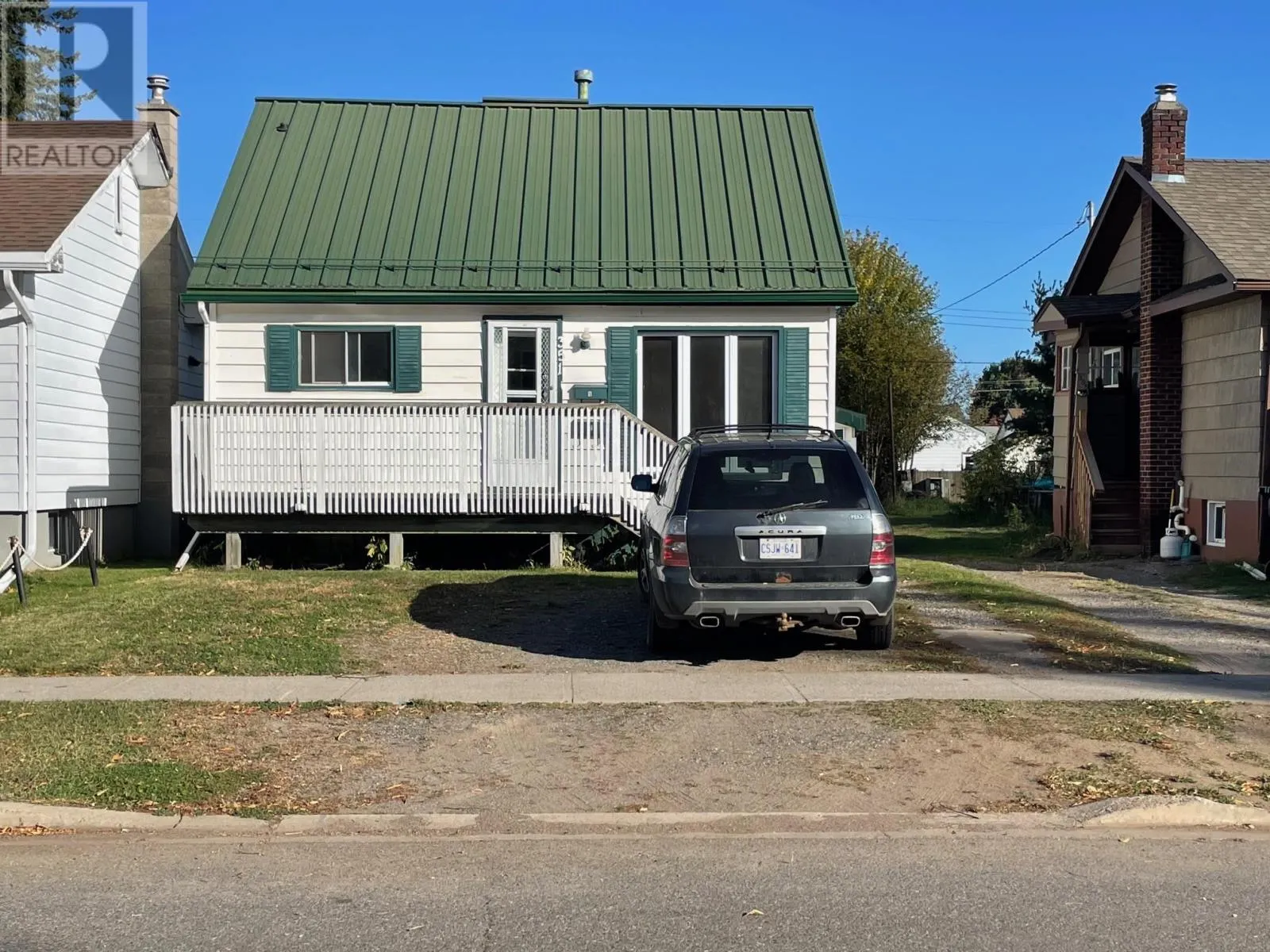 351 Amelia ST E