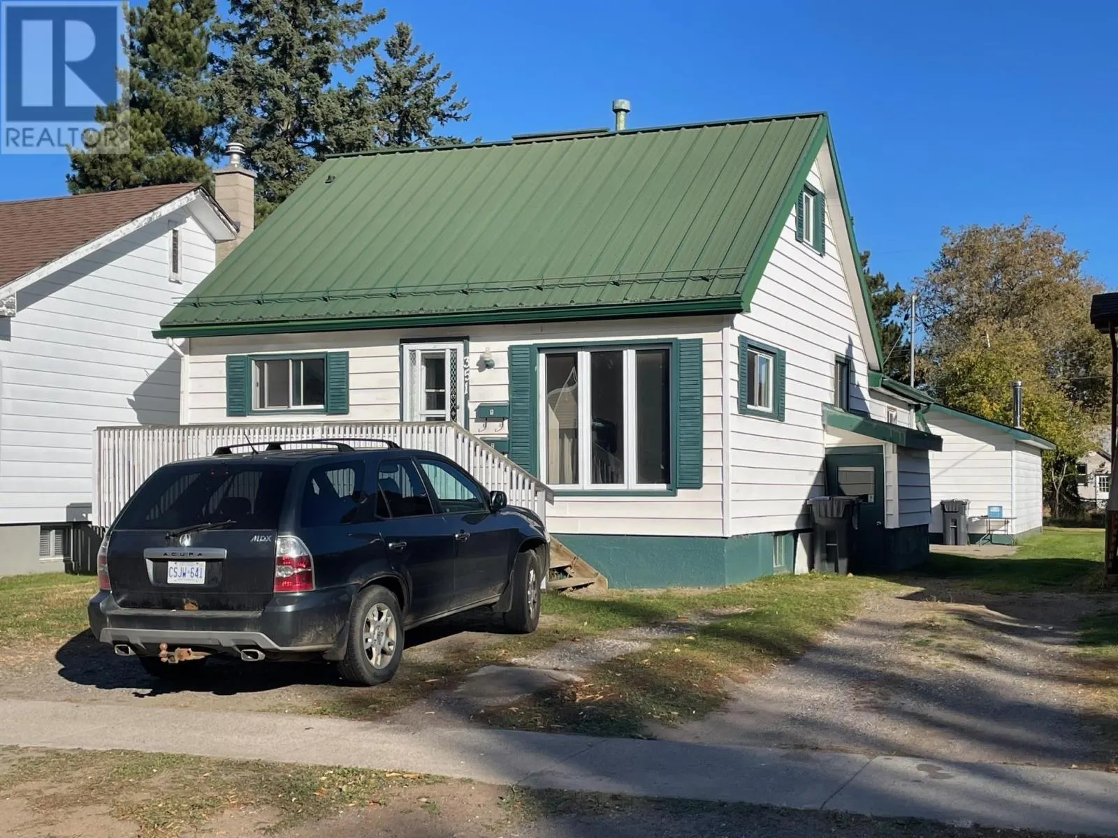 351 Amelia ST E