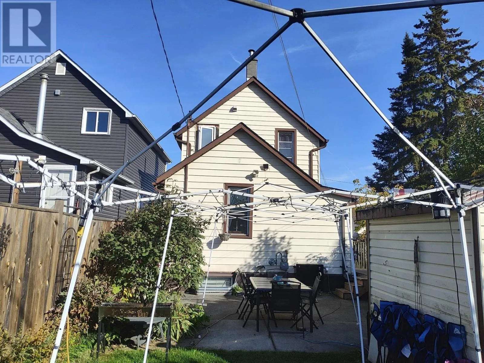 421 Archibald St. S