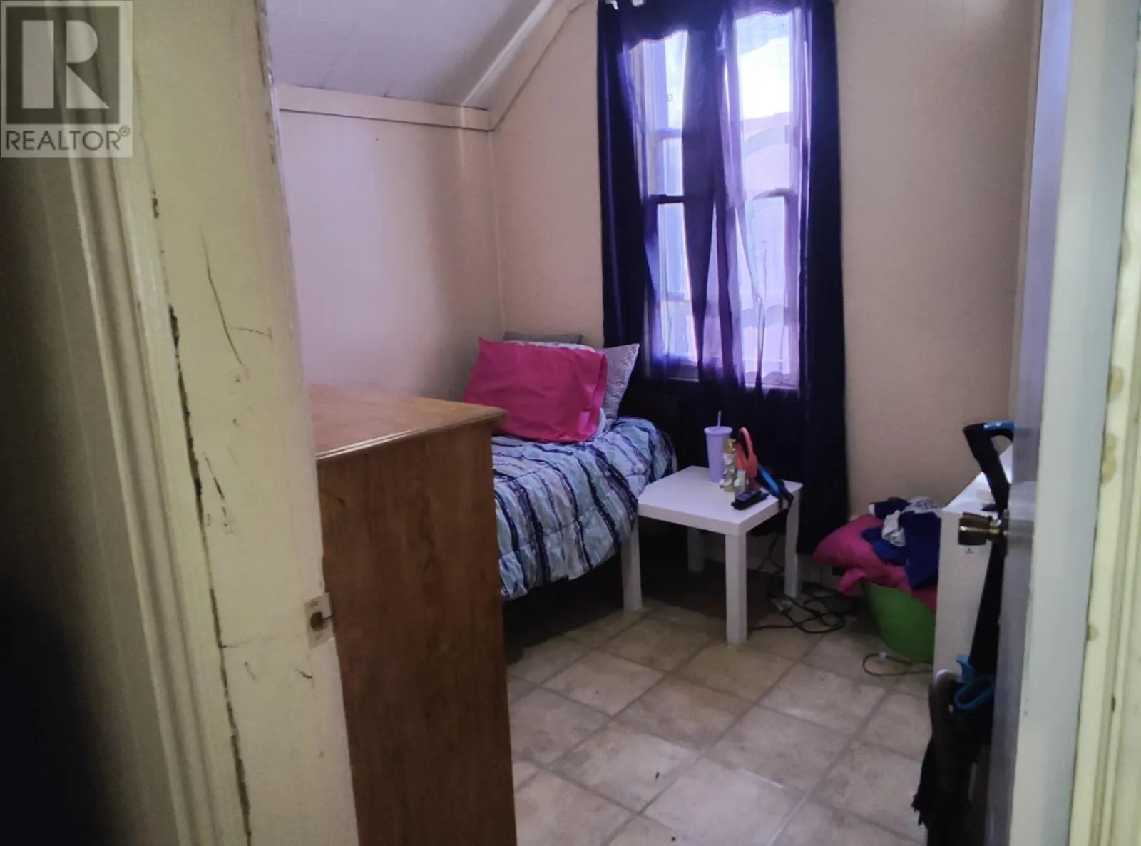 421 Archibald St. S