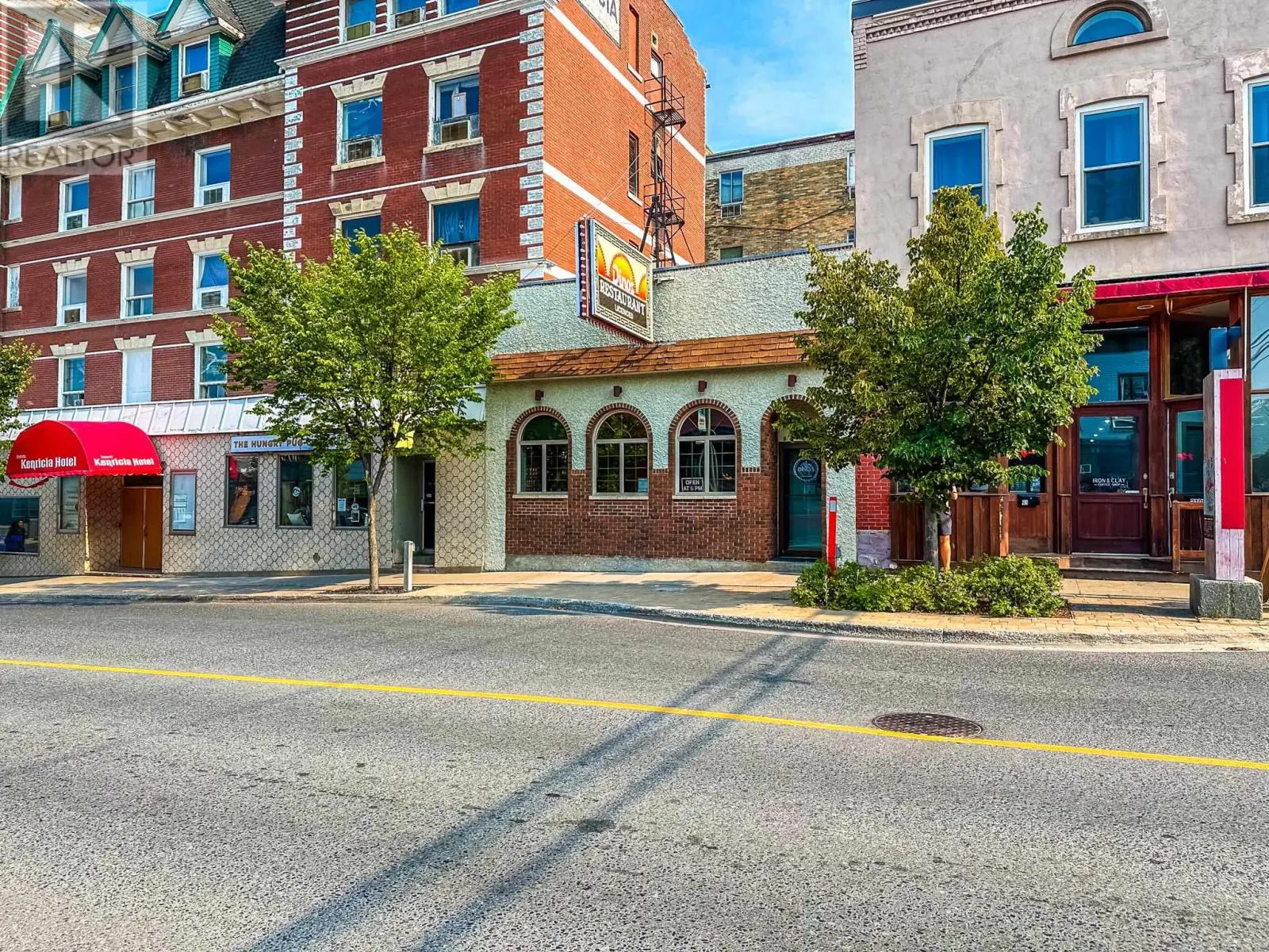 206 SECOND STREET SOUTH